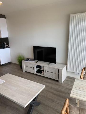 Studio 405 Op Zeedijk Met Frontaal Zeezicht 4De Verdiep Middelkerke Exterior foto
