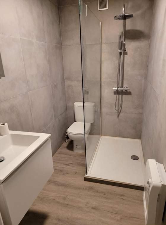 Studio 405 Op Zeedijk Met Frontaal Zeezicht 4De Verdiep Middelkerke Exterior foto